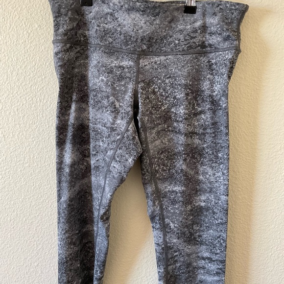 Lululemon Wunder Under Low-Rise Tight Full-On Luxtreme 28" in Area Ice Grey 10 - Picture 6 of 7